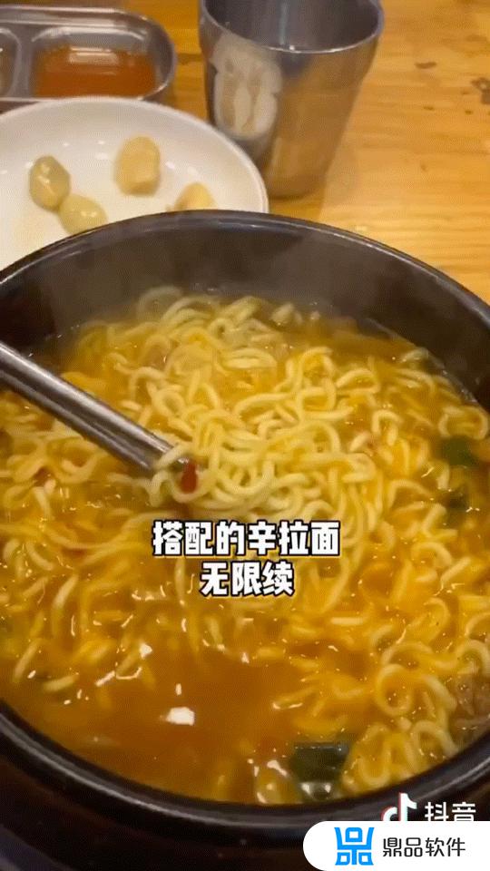 如何在抖音查询附近美食(抖音怎么查附近美食)