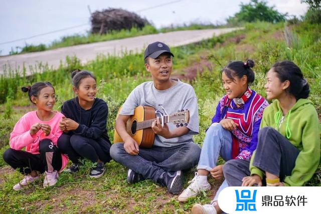 小孩子平头抖音(抖音光头男孩)