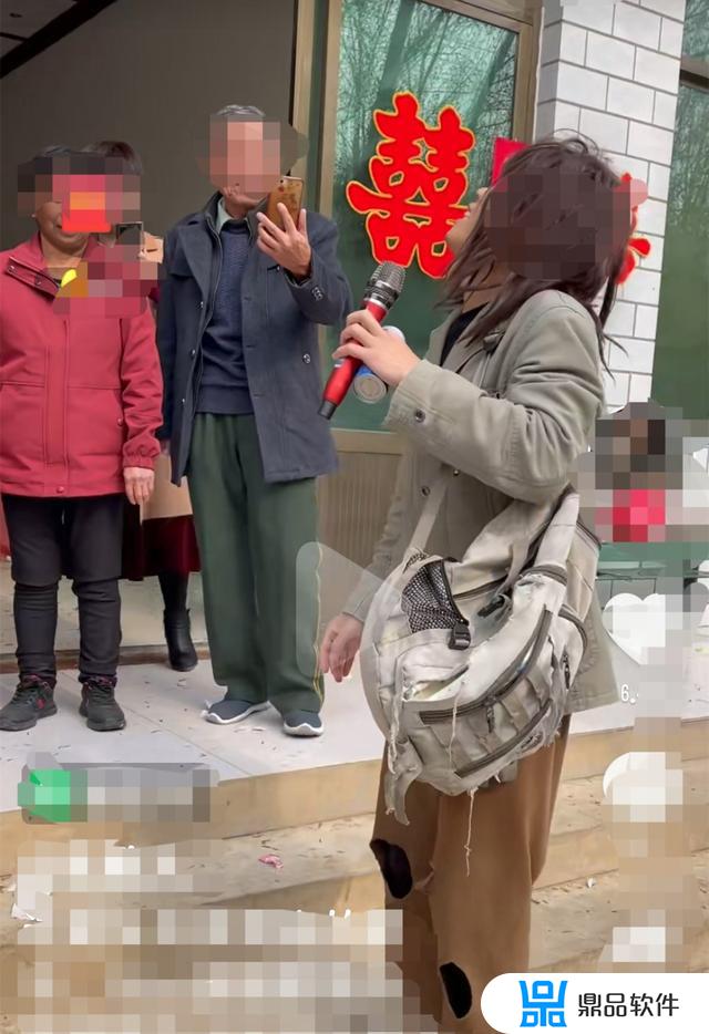 抖音女董事长扮保安被打耳光(抖音美女保安)