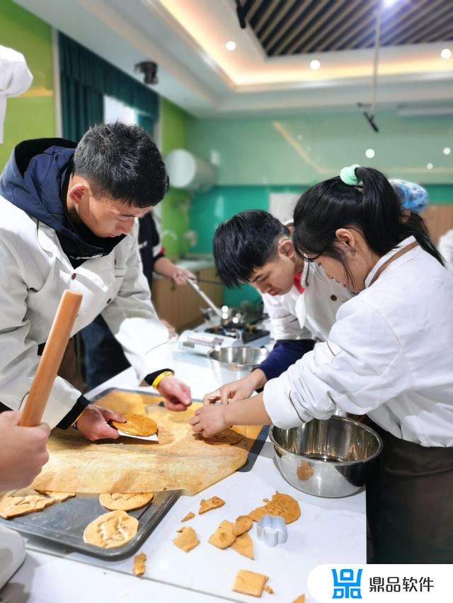 怎么才能玩到抖音上的白糖饼游戏