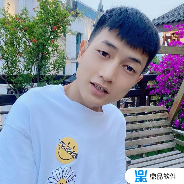 抖音里面的小龙总为什么这么有钱(抖音小龙总是真的有钱吗)