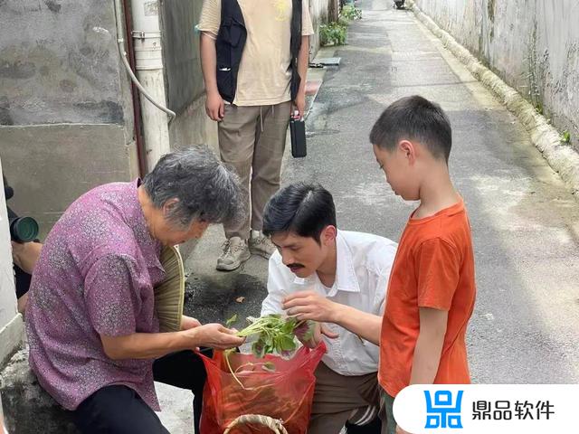 如何在抖音上拍摄花絮(抖音花絮怎么拍)