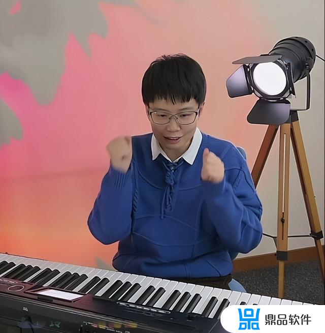 抖音直播怎么连麦聊天(抖音怎么直播教程)