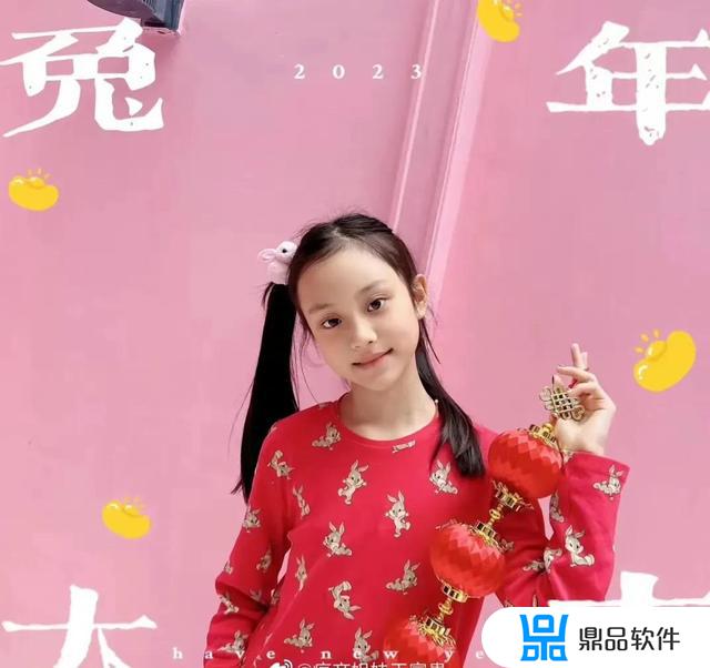 抖音女儿照片配文字(抖音女儿照片配文字怎么弄)